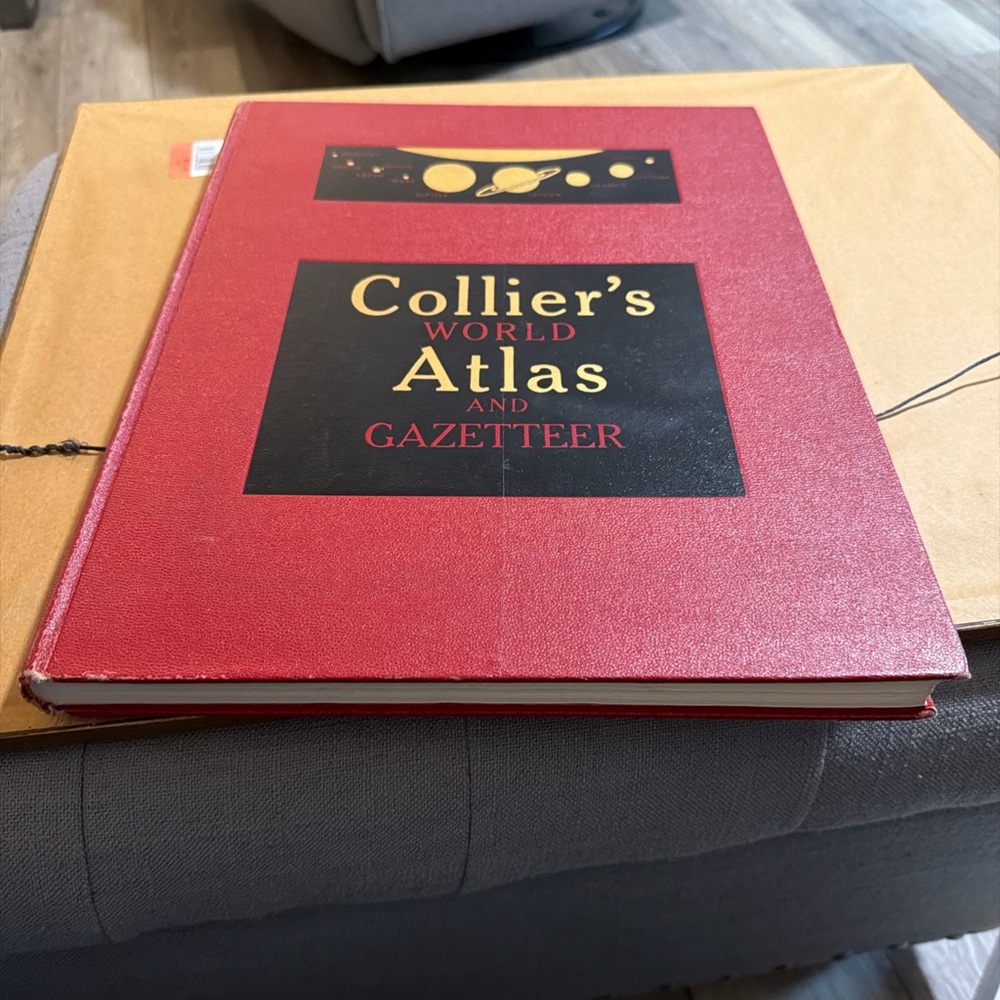 1958 Collier's World Atlas & Gazetter Sharp Clean Hardcover